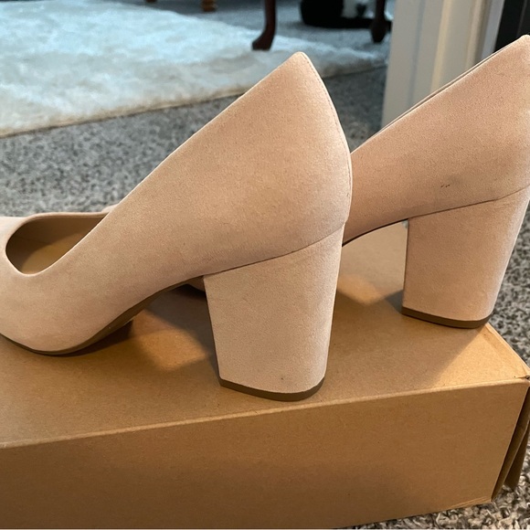 Rampage chunky heel pointed toe.  Excellent condition and worn 1 time on carpet. - Picture 2 of 5